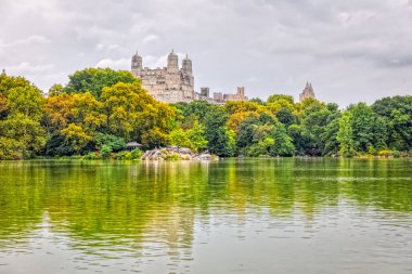 Central Park, New York 'taki Gölün Panoraması