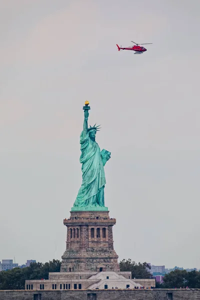 Estatua de la Libertad en Liberty Island, Nueva York —  Fotos de Stock