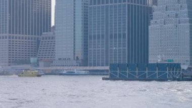 Hudson Nehri, New York 'ta kargo gemisi