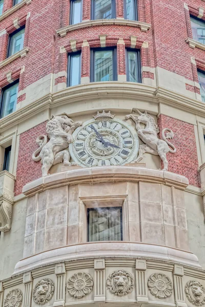 Detalhe arquitetônico da fachada do edifício Manhattan, Nova York — Fotografia de Stock