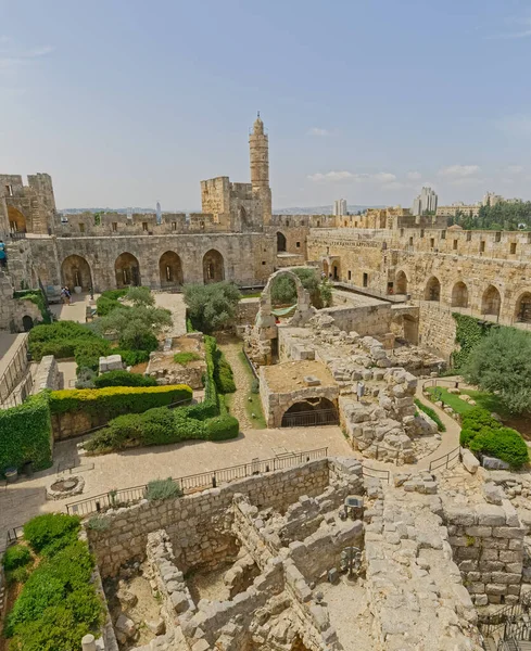 Vue verticale de la cour de la Tour de David à Jérusalem — Photo