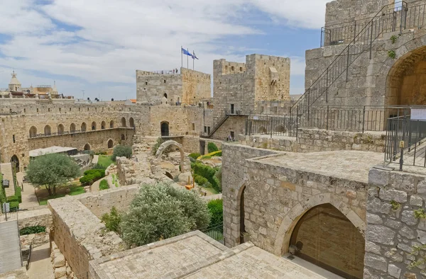 View of the Tower of David courtyard in Jerusalem — Stock Photo, Image