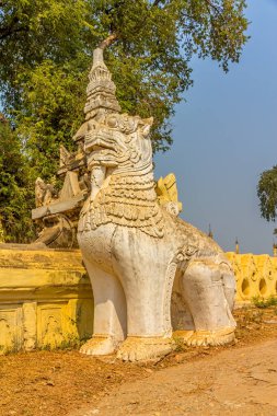 Maha Aungmye Bonzan, Mandalay