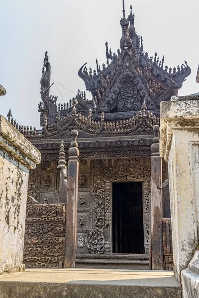 Klooster van Shwenandaw - Mandalay — Stockfoto