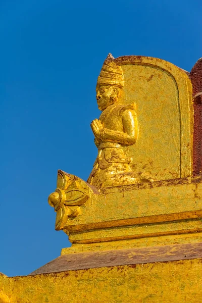 Le détail de décoration de la pagode Shwezigon — Photo
