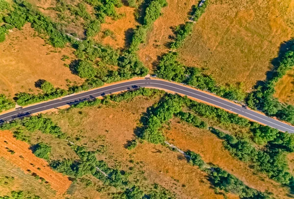 Nuova strada asfaltata nell'entroterra dalmata — Foto Stock