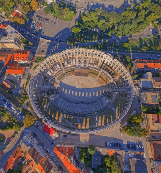 Ancien amphithéâtre romain Arena à Pula — Photo