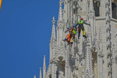 Zagreb 'i vuran depremde hasar gören katedral