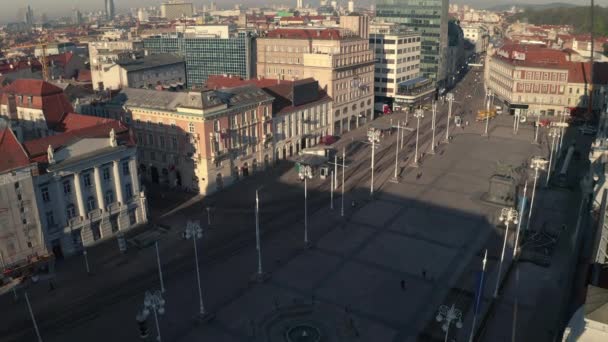 Загреб во время карантина из-за пандемии ковида-19 — стоковое видео