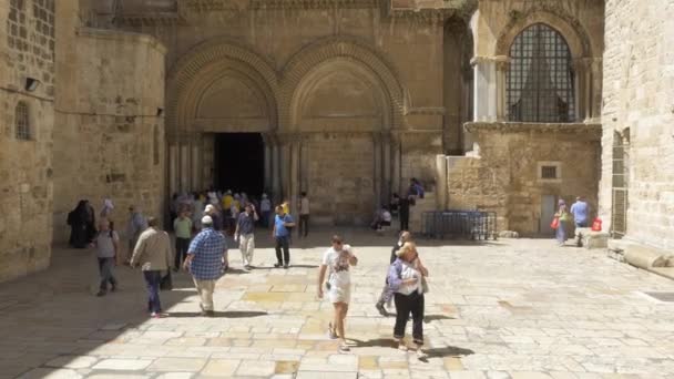 Church of the Holy Sepulchre entrance — Stock Video