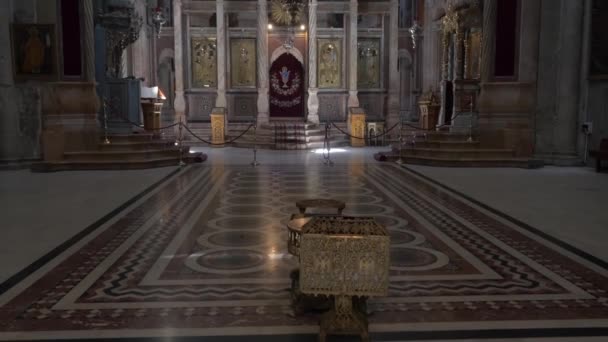 Католическая часовня в храме Гроба Господня в Иерусалиме — стоковое видео