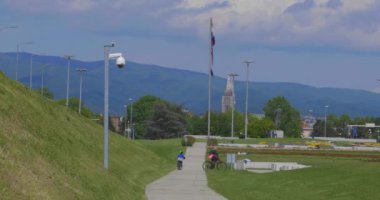 Hikvision güvenlik kamerası Zagreb 'de direkte