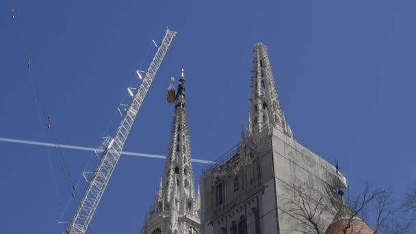 Catedral danificada no terremoto que atingiu Zagreb — Vídeo de Stock