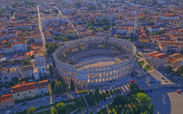 Arena antiguo anfiteatro romano en Pula —  Fotos de Stock