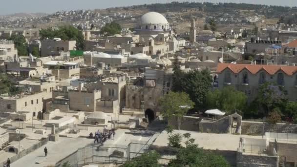 Rybářské čočky záběr na panoramatický pohled na staré město Jeruzalém — Stock video