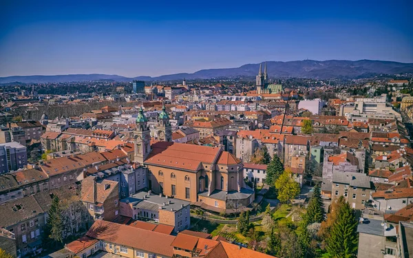 Zagreb centro de la ciudad plano aéreo — Foto de Stock