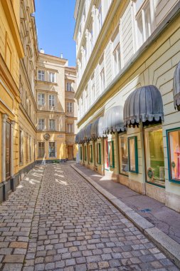 Viyana şehir merkezinde Dar Sokak Kleeblattgasse