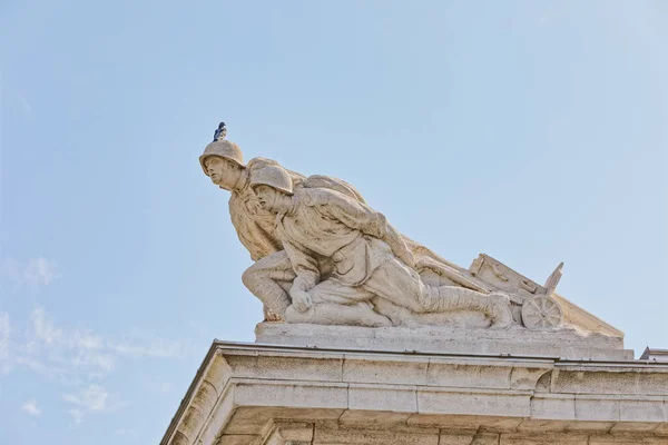 Monumento a la Guerra Soviética en Schwarzenbergplatz Viena Austria — Foto de Stock