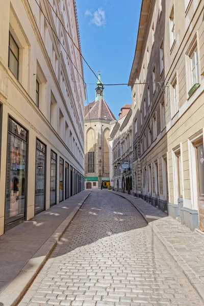 Narrow street Steindlgasse in Vienna city center — Stock Photo, Image