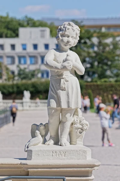 Stone statue in Belvedere gardens in Wien, Austria — Stock Photo, Image