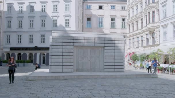 Holocaust Memorial Oostenrijk op de Judenplatz — Stockvideo