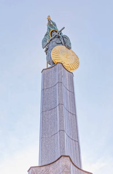 Sovjet-oorlogsmonument op de Schwarzenbergplatz Wenen Oostenrijk — Stockfoto
