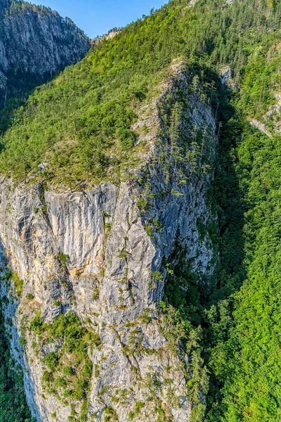 Μαυροβούνιο βουνά ελικόπτερο Αεροφωτογραφία — Φωτογραφία Αρχείου