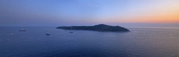 Île de Lokrum coucher de soleil panorama drone shot — Photo