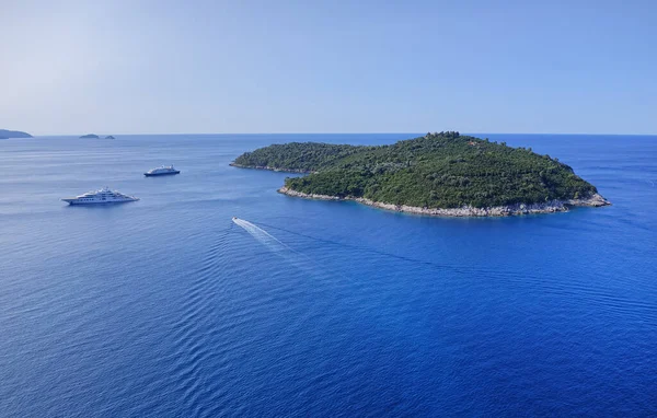 Eiland Lokrum panorama drone schot — Stockfoto