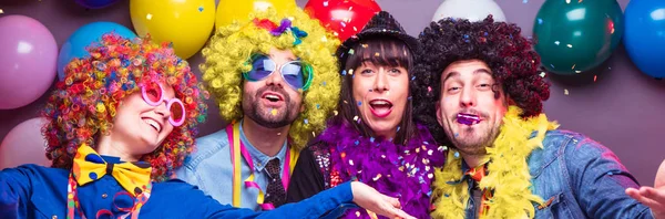 Festa Pessoas Comemorando Carnaval Ano Novo Clube Festa — Fotografia de Stock