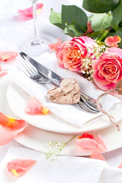 Table Setting Valentines Day Roses Text German Valentines Day — 图库照片