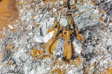 Geri dönüşüm endüstrisi. İş geri dönüşümü. Atık ayrılığı. Metal geri dönüşüm kavramı