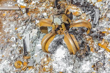 Geri dönüşüm endüstrisi. İş geri dönüşümü. Atık ayrılığı. Metal geri dönüşüm kavramı