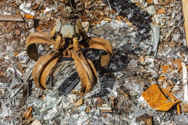 Geri dönüşüm endüstrisi. İş geri dönüşümü. Atık ayrılığı. Metal geri dönüşüm kavramı