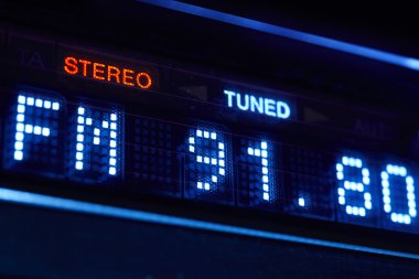 FM tuner radyo görüntü. Ayarlı stereo dijital frekans istasyonu.