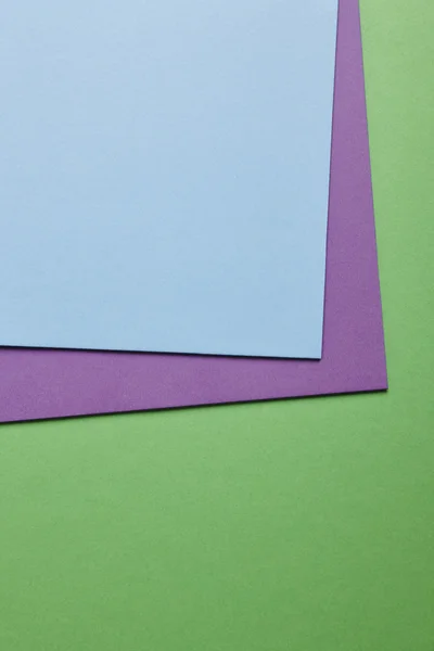 彩色的硬纸板背景绿色紫色蓝色基调。复制空间 — 图库照片