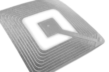 Metalik uyarı aygıtı üzerinde beyaz izole nesneler için