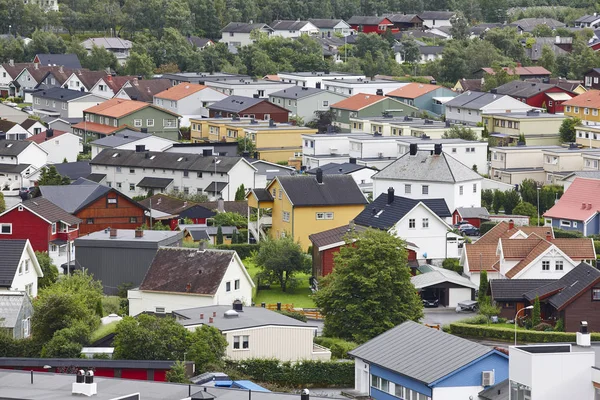 Casas tradicionales noruegas. Pueblo de Ovre Ardal. Visita — Foto de Stock