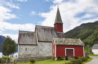 Geleneksel antika Norveç taş kilise. Parlaklık. Seyahat Norwa