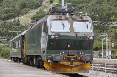Flam tren istasyonu. Norveç turizm vurgulayın. Elektrik loco