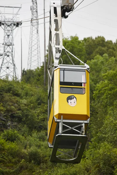 Ulriken Seilbahn. norwegisches touristisches Highlight. Transporte — Stockfoto