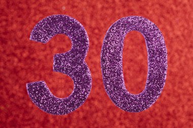 Otuz mor renk kırmızı bir arka plan üzerinde numara. Yıldönümü. 