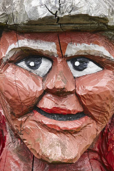 Norwegische geschnitzte Holzgesicht Detail Troll. Skandinavische Folklore — Stockfoto