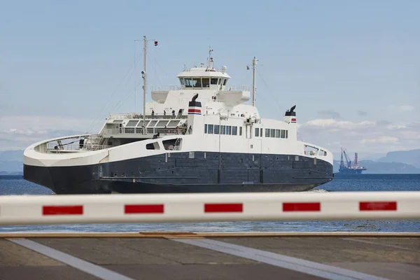 Noorse cruise reizen. Fjord landschap. Bezoek Noorwegen. Toerisme — Stockfoto