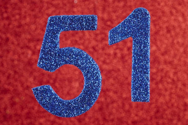 Numéro 51 bleu sur fond rouge. Anniversaire . — Photo