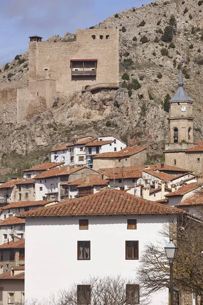 Malebná vesnice v Teruel. Alcala de la Selva. Španělsko — Stock fotografie