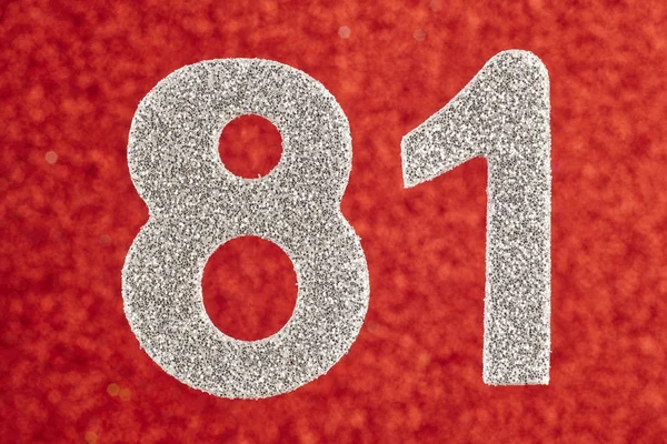 Numer osiemdziesiąt jeden kolor srebrny, na czerwonym tle. Anniversar — Zdjęcie stockowe