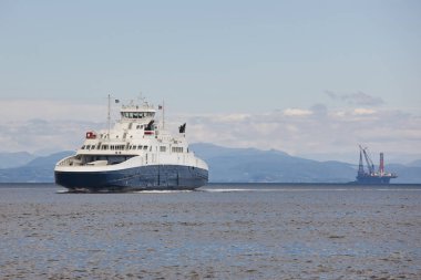 Petrol ve gaz deniz platformu ve cruise. Enerji endüstrisi. Petrol 