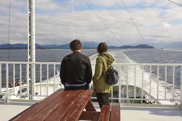 Norska cruise traveler. Fjorden landskap. Sommarsemester överträffa — Stockfoto