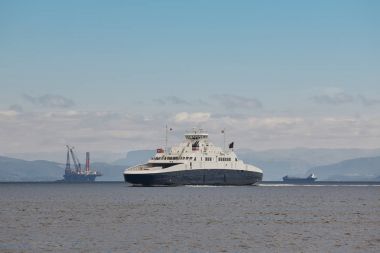 Petrol ve gaz deniz platformu ve cruise. Enerji endüstrisi. Petrol 